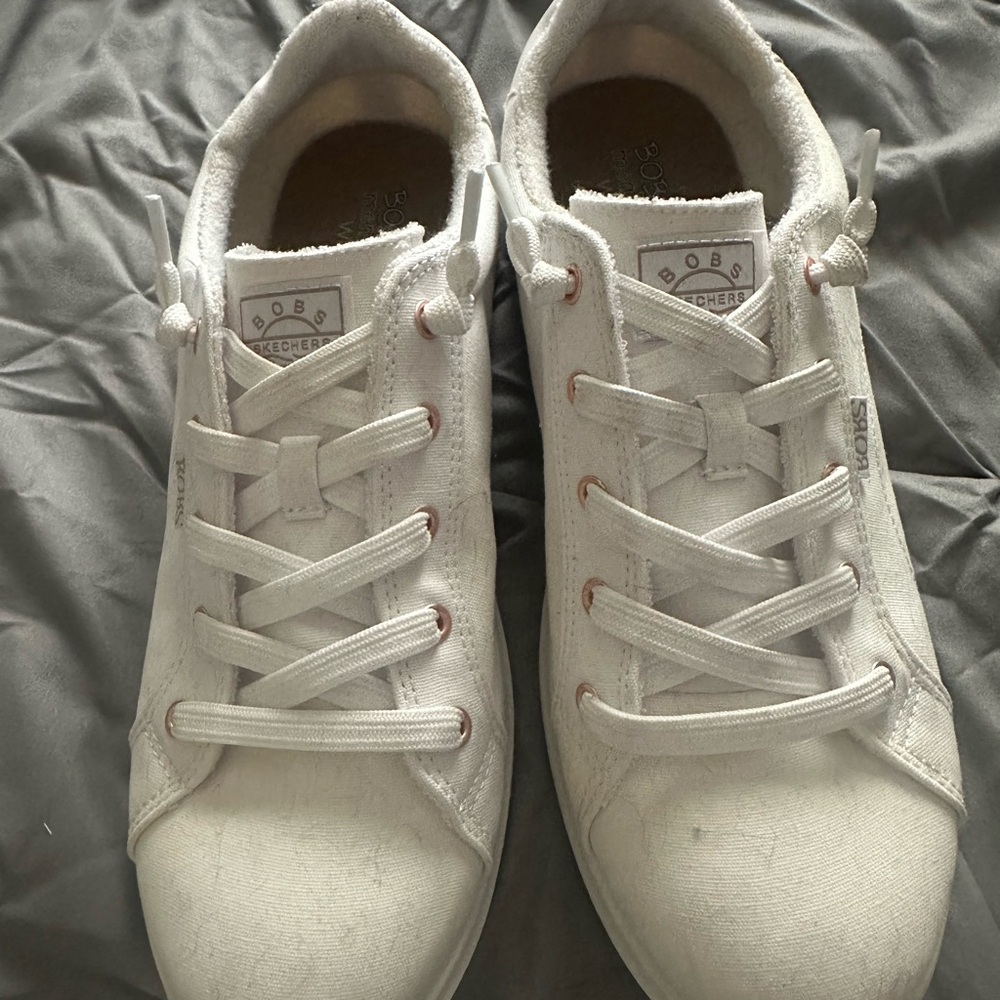 Skechers BOBS Women's White Canvas Low-Top Sneakers